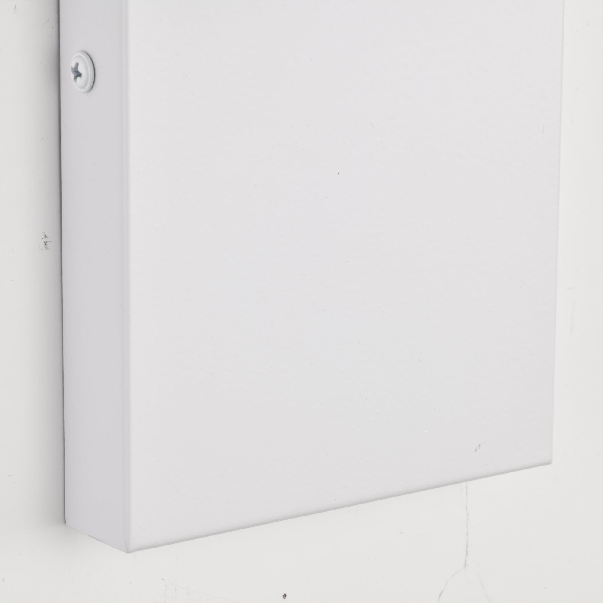 7.8" White Dusk-to-Dawn Integrated LED Outdoor Wall Light