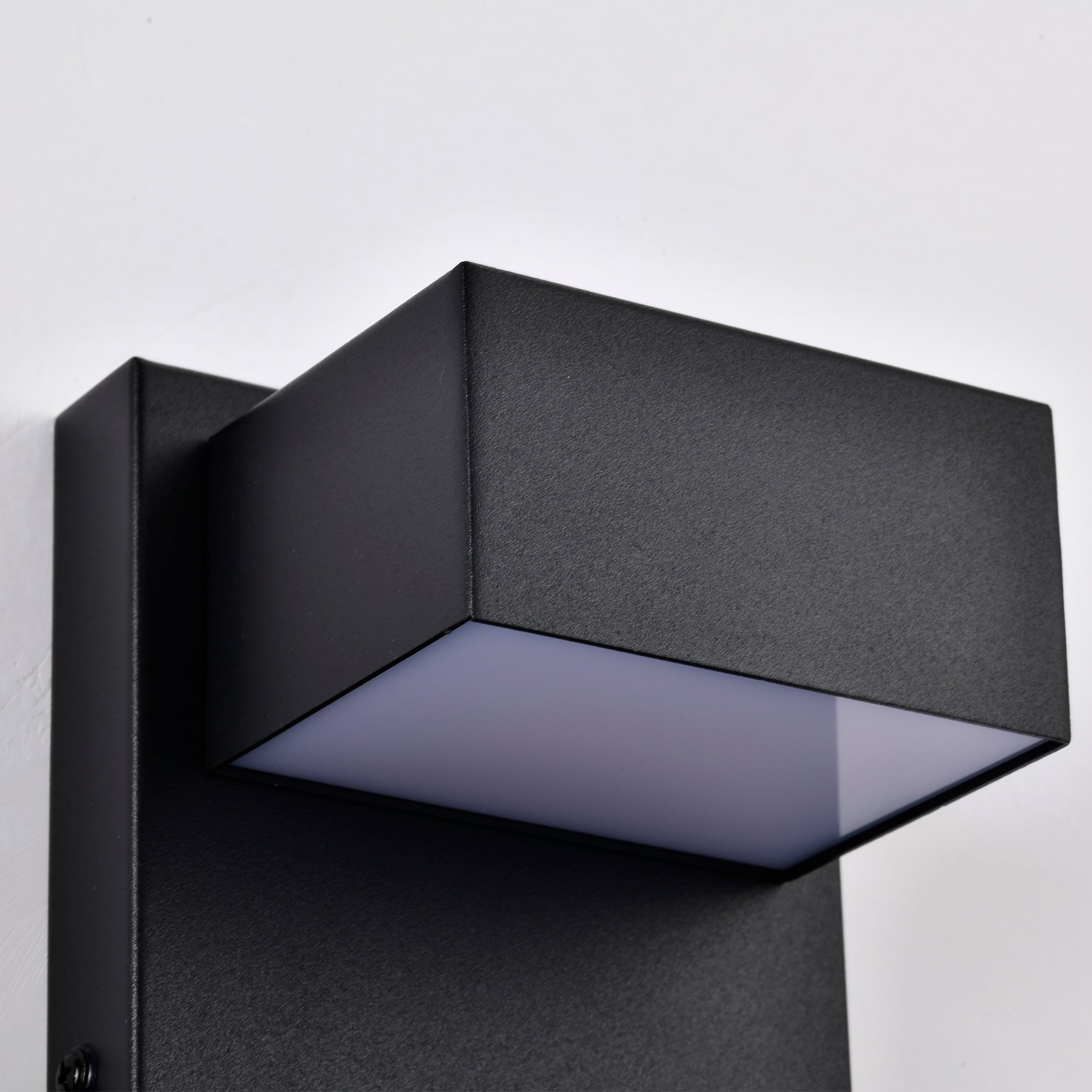 Dusk-to-Dawn Integrated LED Outdoor Wall Light, Black