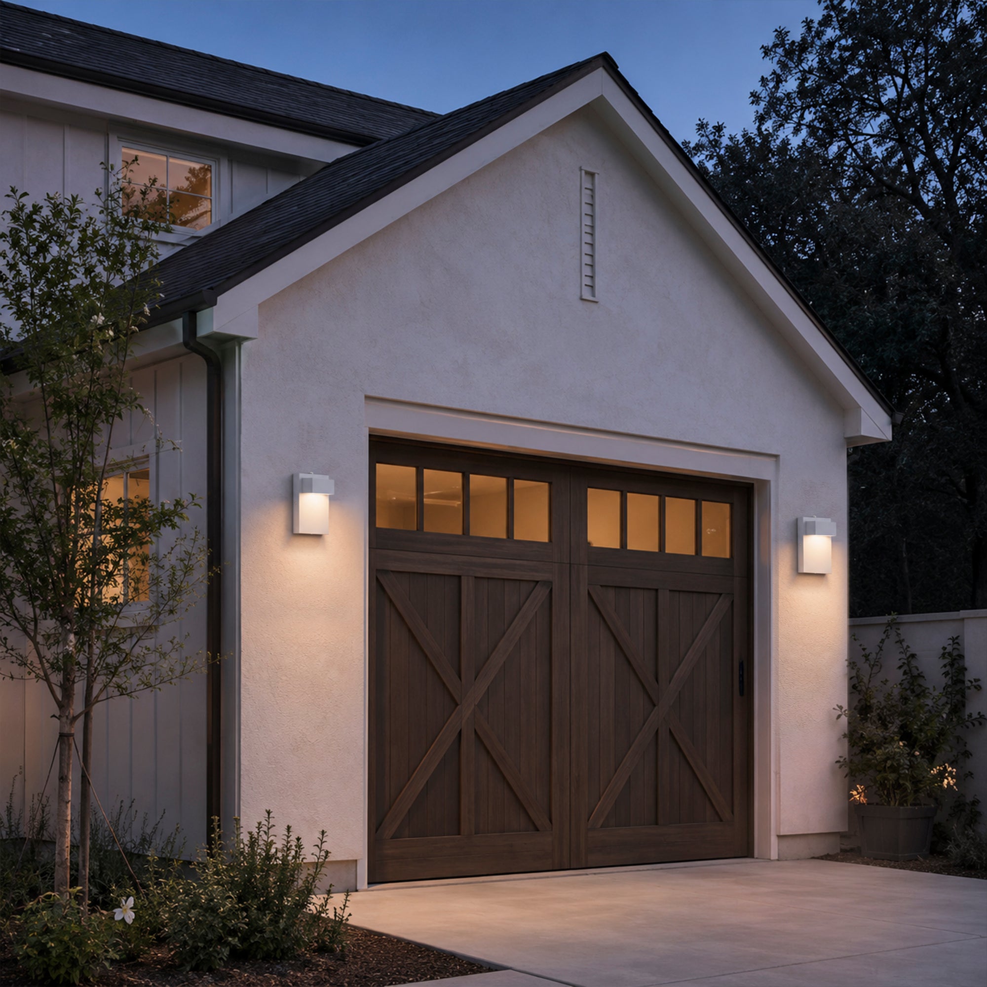 7.8" White Dusk-to-Dawn Integrated LED Outdoor Wall Light